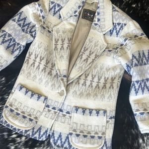 Vintage 1980s Pendelton style Aztec print oversized ladies coat . Express brand